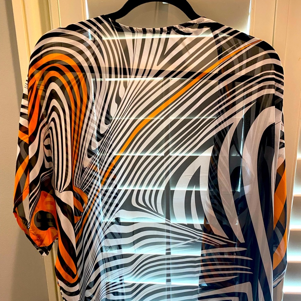 NEVER BEEN WORN sheer jacket/cover up - Picture 3 of 4
